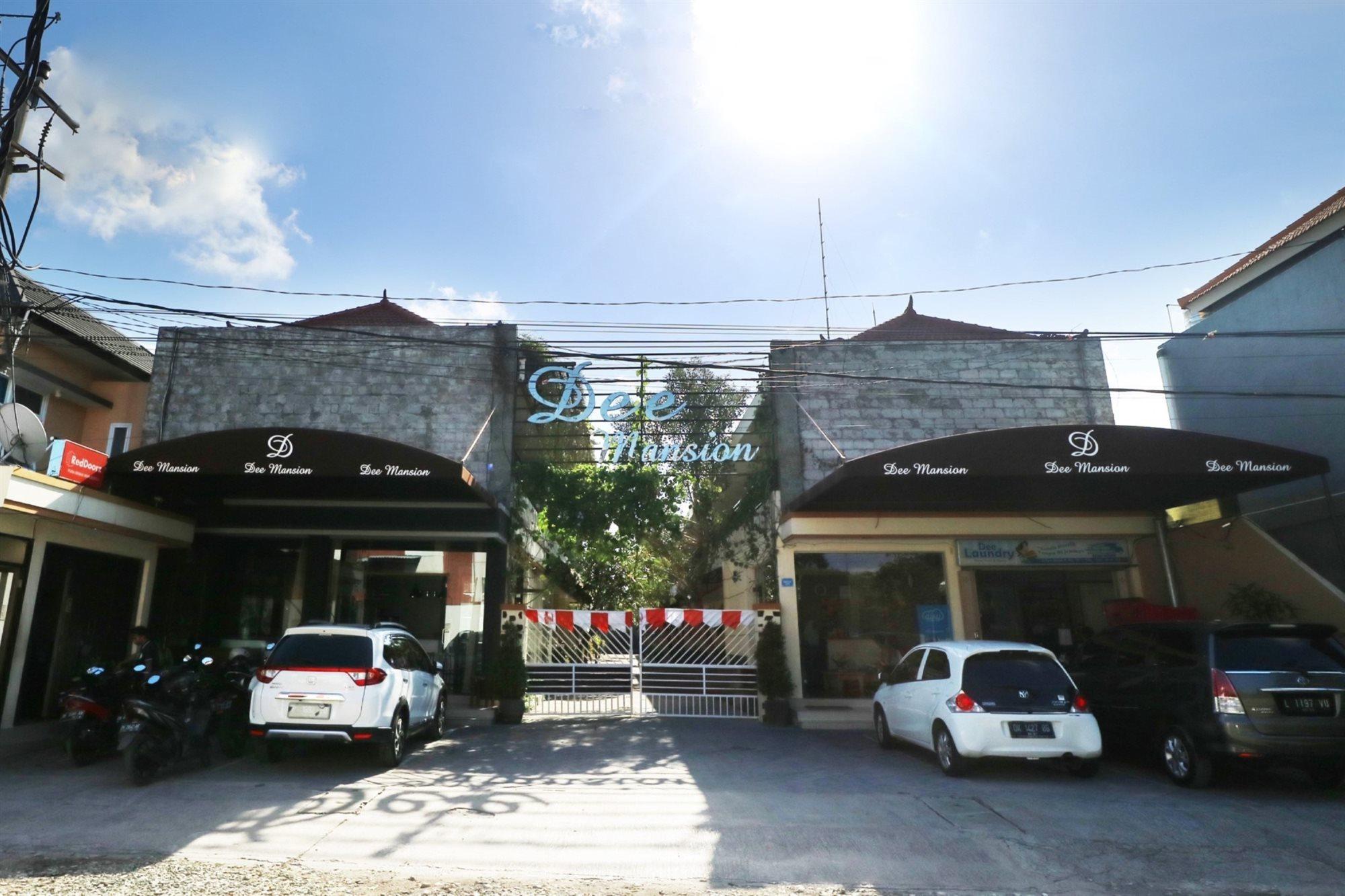 Dee Mansion Hotel Dempassar Exterior foto
