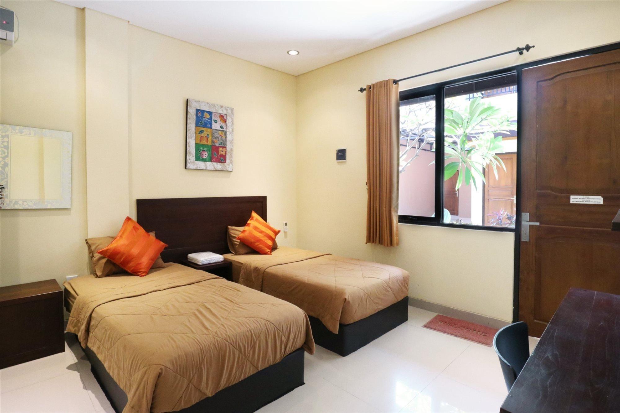 Dee Mansion Hotel Dempassar Exterior foto