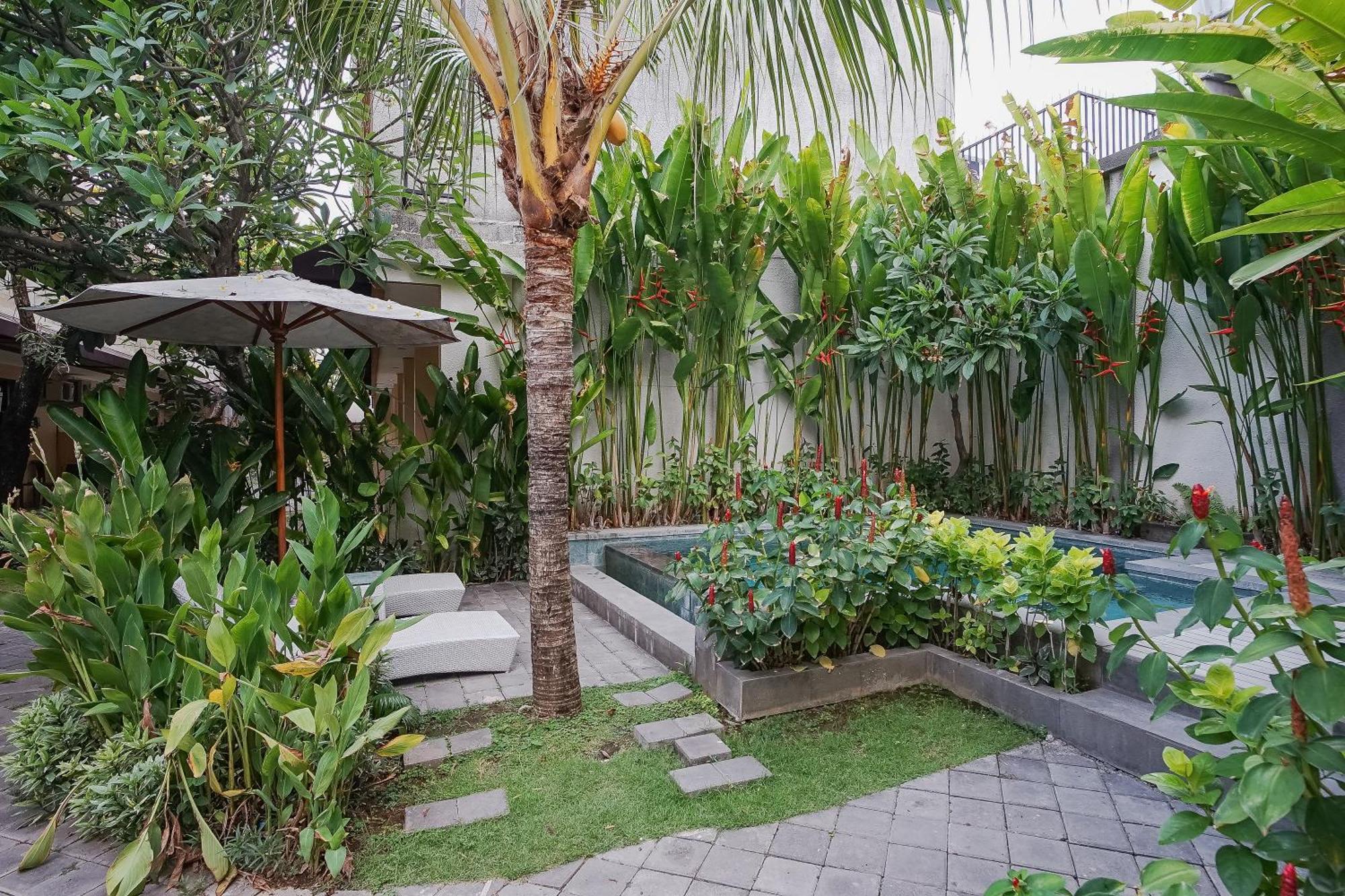 Dee Mansion Hotel Dempassar Exterior foto