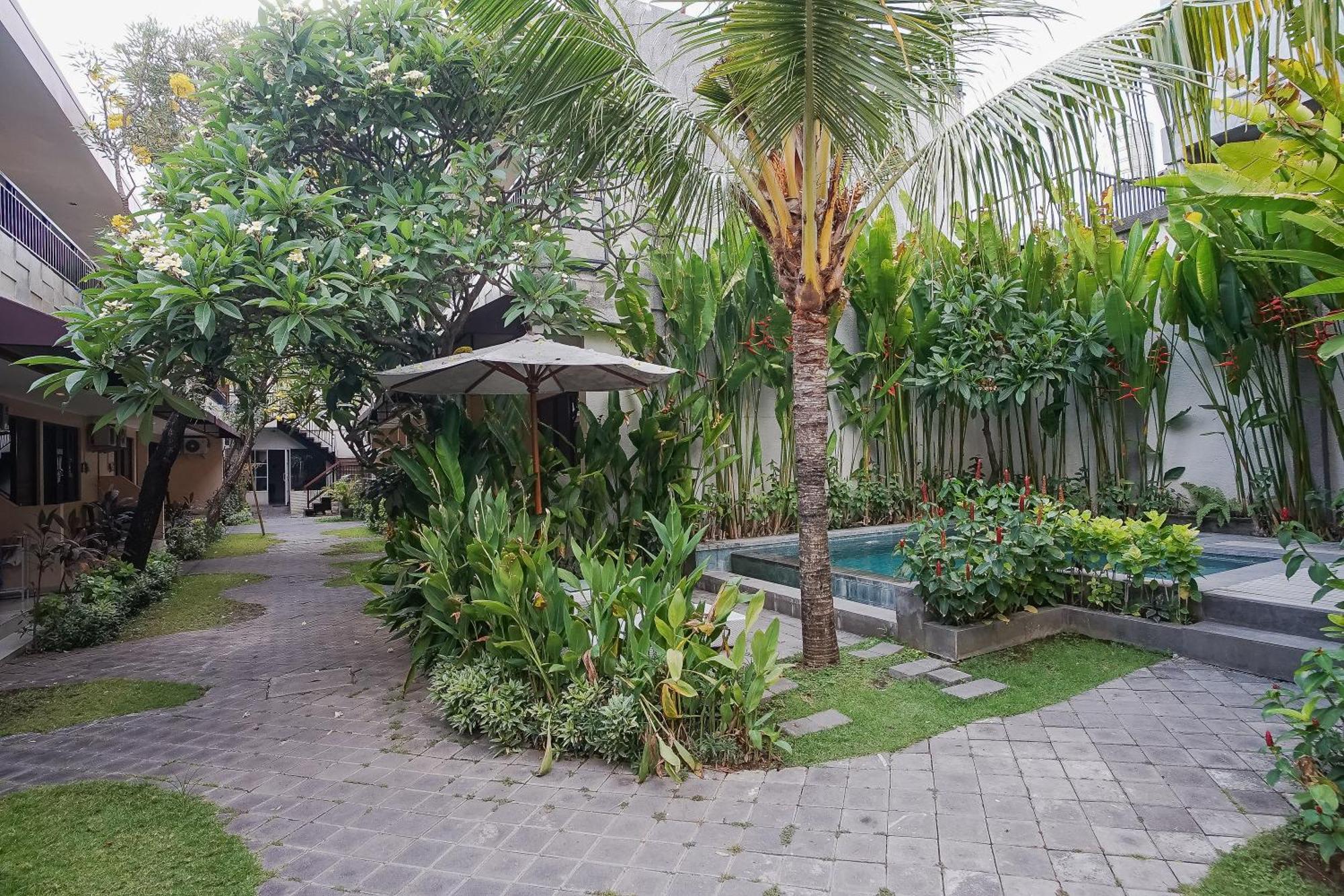 Dee Mansion Hotel Dempassar Exterior foto