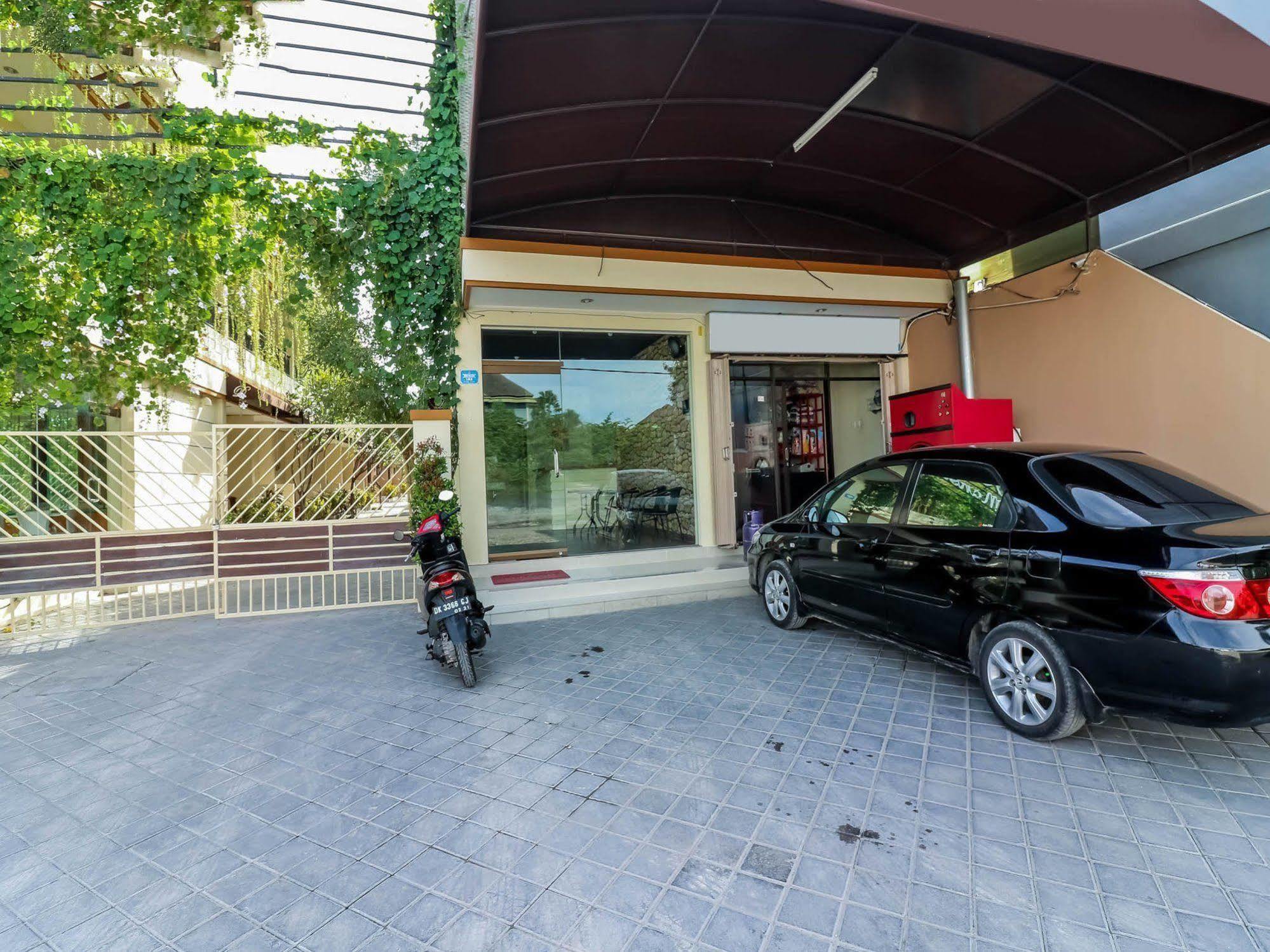 Dee Mansion Hotel Dempassar Exterior foto
